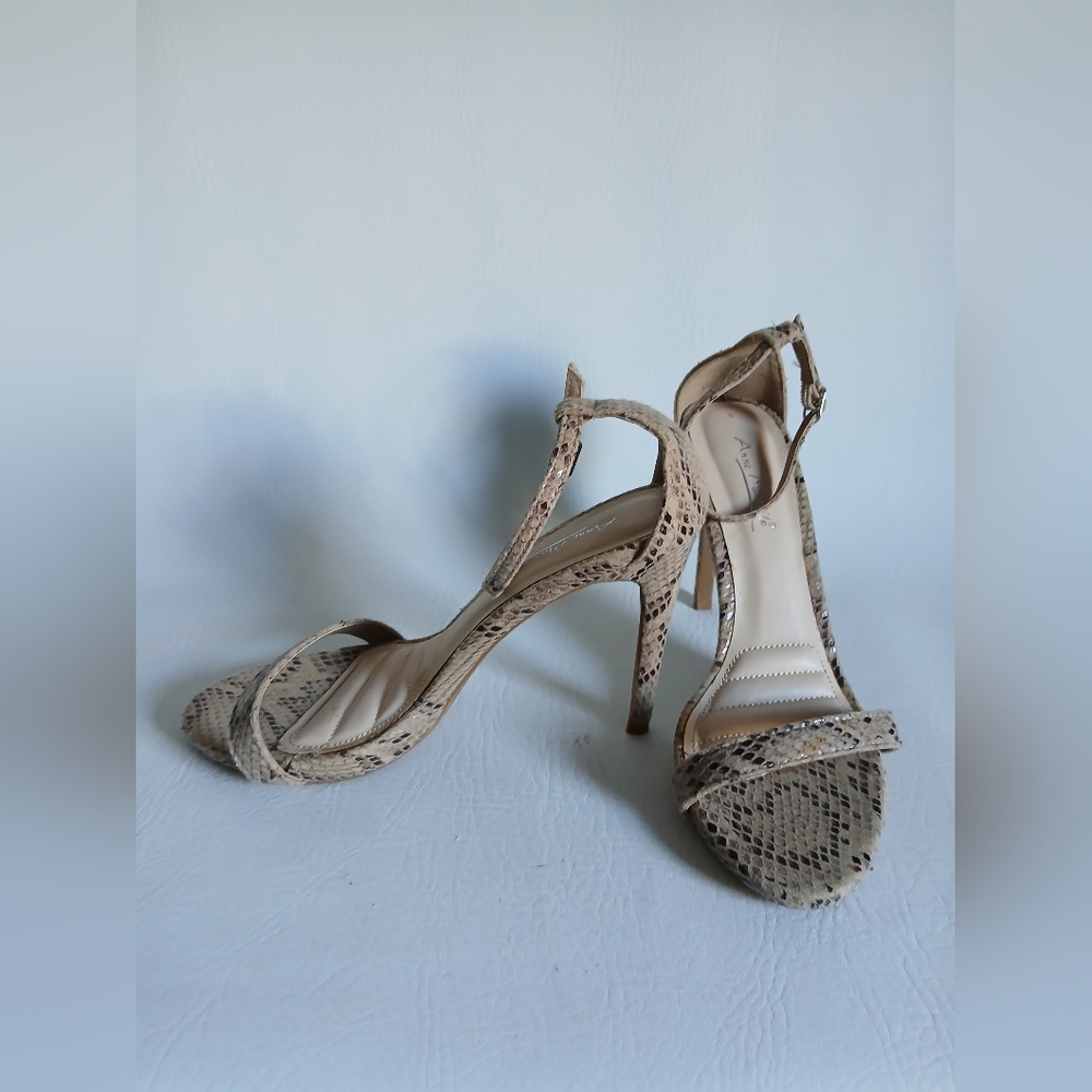 Anne Michelle Snakeskin Tan Heels Ankle Straps Open Toe Sz8M